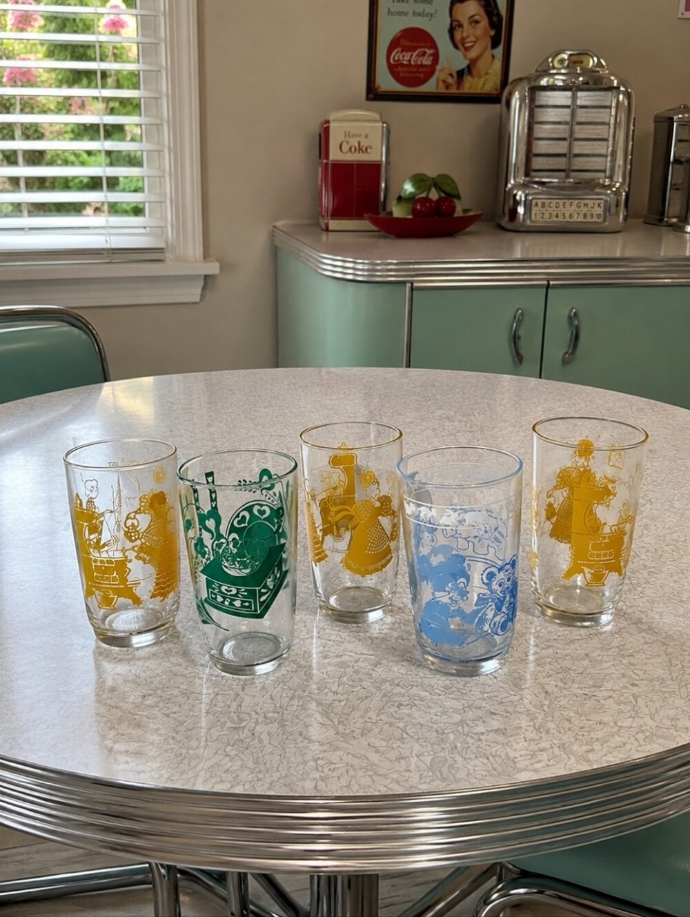 5 Swanky Swig 1960's Vintage Juice Glasses Jelly Jars Green Blue Yellow EUC